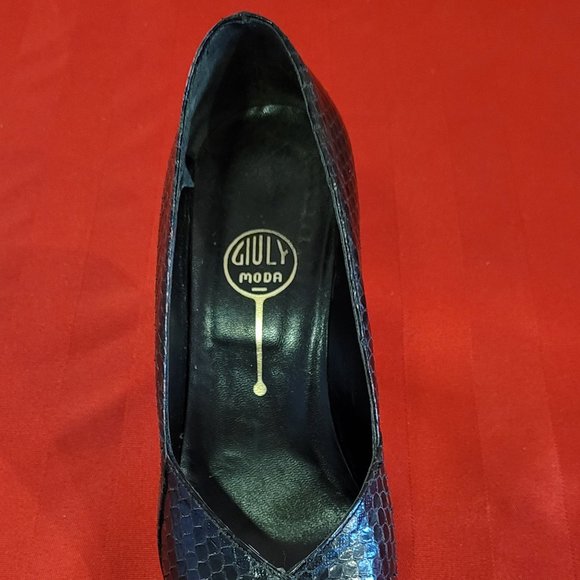 GENTLY USED, VINTAGE, GIULY, LADY'S ITALIAN SHOES, SIZE 5 & 1/2!!! - Picture 2 of 8